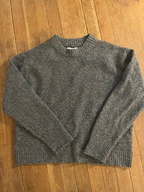 American Eagle Outfitters Charcoal Gray Ribbed Crewneck Sweater